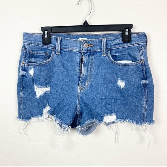 Old Navy | Medium Wash High Waisted Distressed Boyfriend Shorts Size 6 - Picture 1 of 3